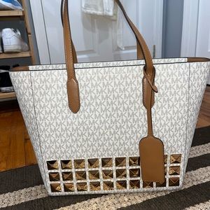Michael Kors Vanilla Monogram Acorn Leather Sinclair Large Studded Tote Bag